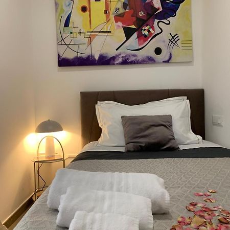 Suitesgaribaldi Cagliari Eksteriør billede