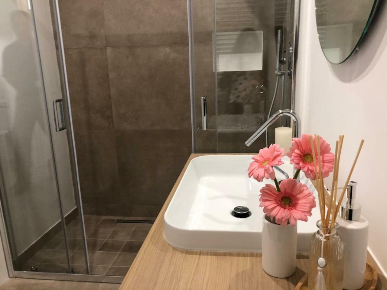 Suitesgaribaldi Cagliari Eksteriør billede