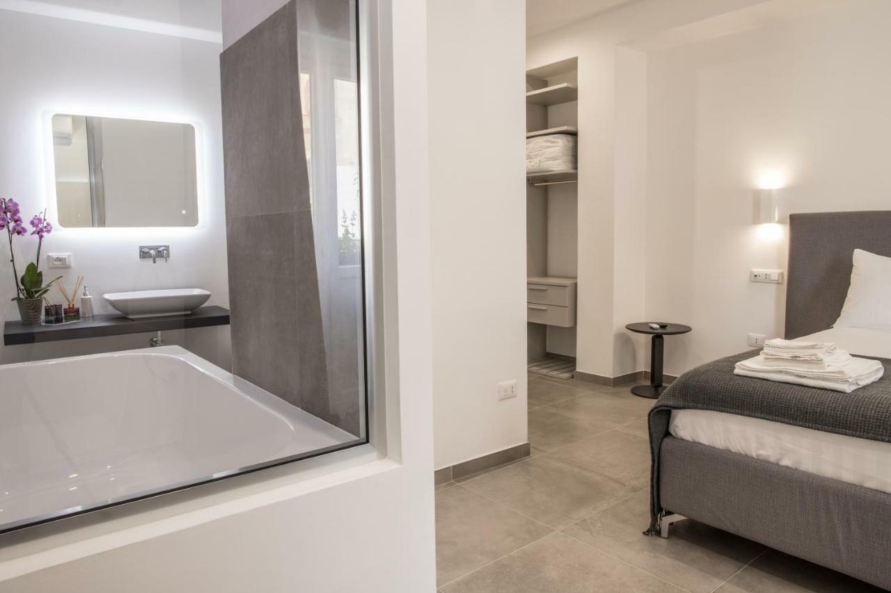 Suitesgaribaldi Cagliari Eksteriør billede