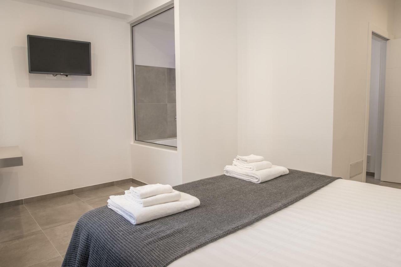 Suitesgaribaldi Cagliari Eksteriør billede