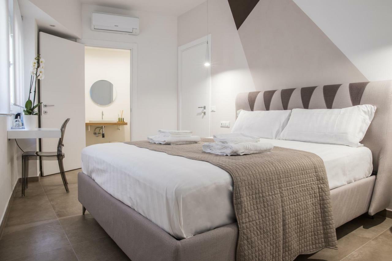 Suitesgaribaldi Cagliari Eksteriør billede